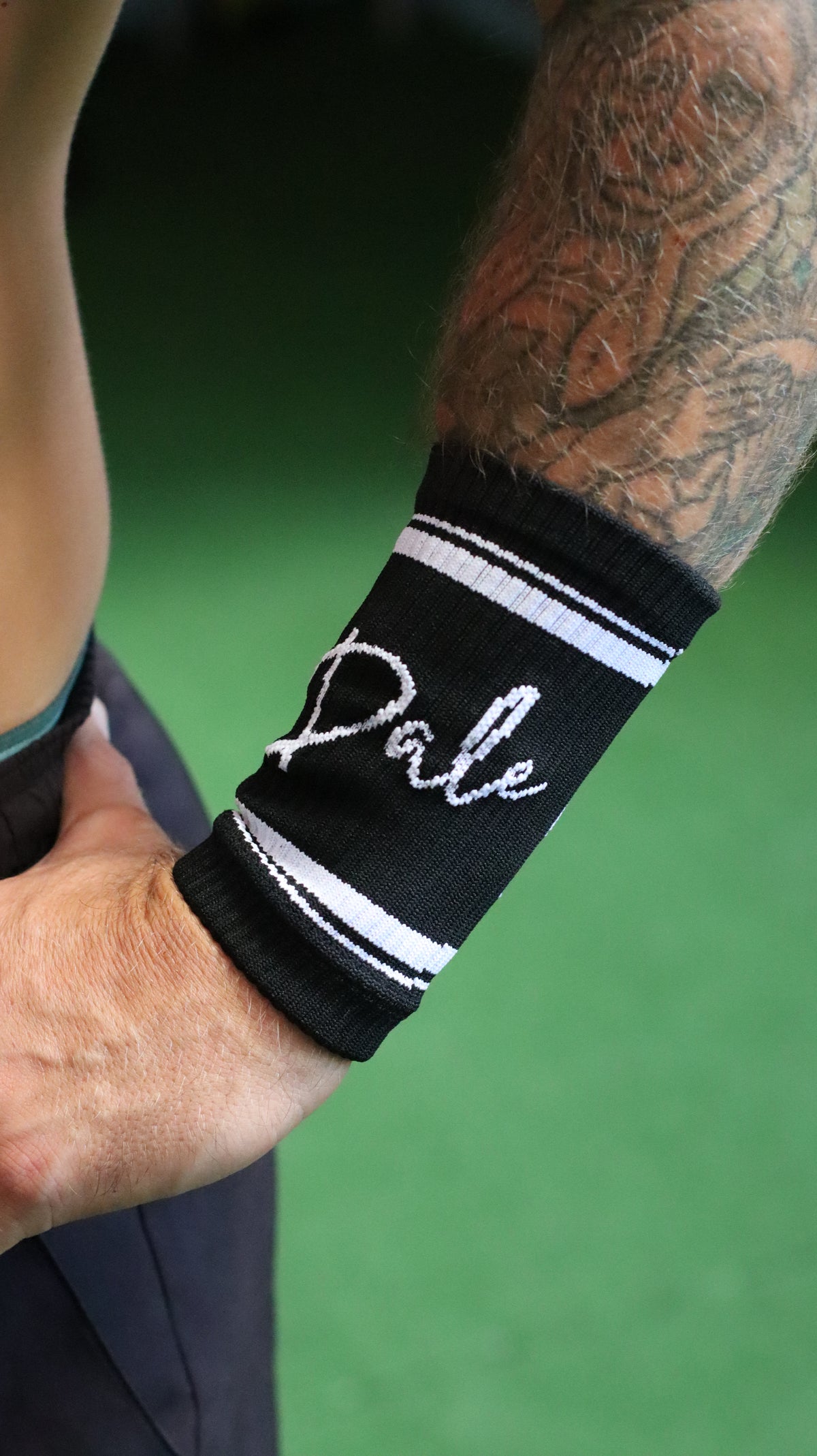 Dale Pulse Muñequera Deportiva Negro